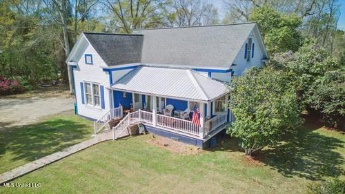 1002 S Maxwell St, Poplarville, MS, 39470-3209 | Card Image