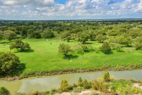 28-638 Vintners Way, Fredericksburg, TX, 78624-3592 | Card Image