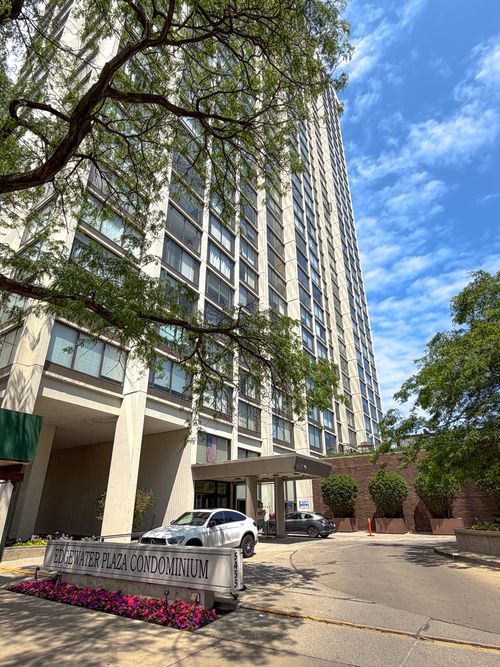 1908-5455 N Sheridan Rd, Chicago, IL, 60640-1933 | Card Image