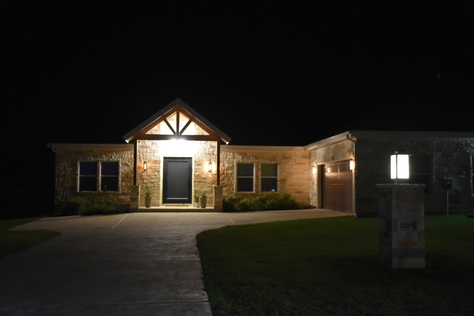 Residential in Horseshoe Bay 2