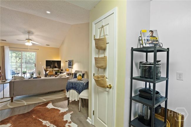 APT-70 - 310 Tibet Ave, Condo with 2 bedrooms, 2 bathrooms and null parking in savannah GA | Image 11