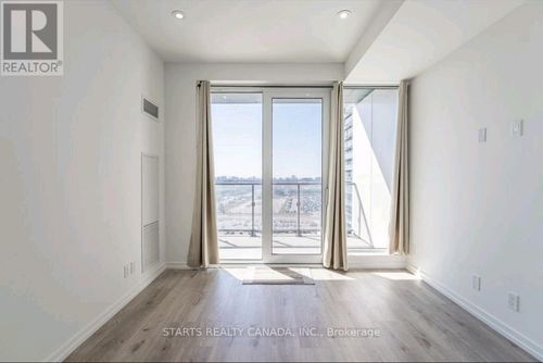 1007-1000 Portage Pky, Concord, ON, L4K0L1 | Card Image