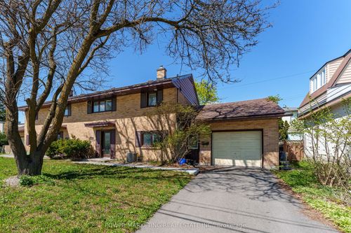 1244 Prince Of Wales Dr, Ottawa, ON, K2C1M9 | Card Image