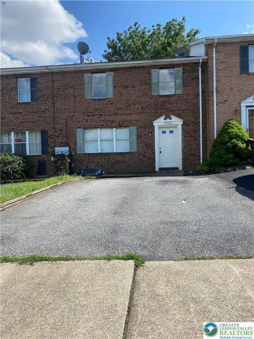 1650 Angela Dr, BETHLEHEM, PA, 18017-3270 | Card Image