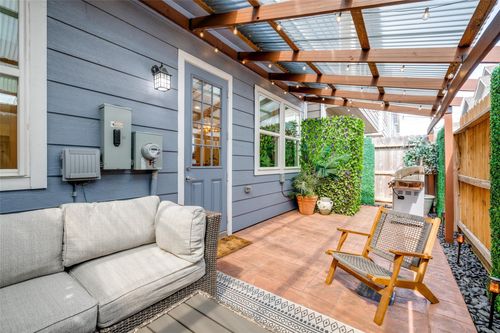 5427 Camaguey St, Houston, TX, 77023-1155 | Card Image