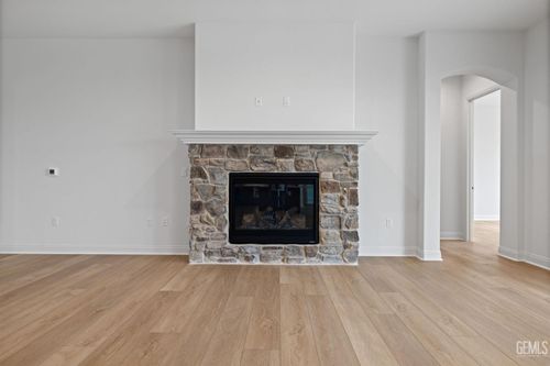 3604 Pathway Ct, Bakersfield, CA, 93311-9956 | Card Image