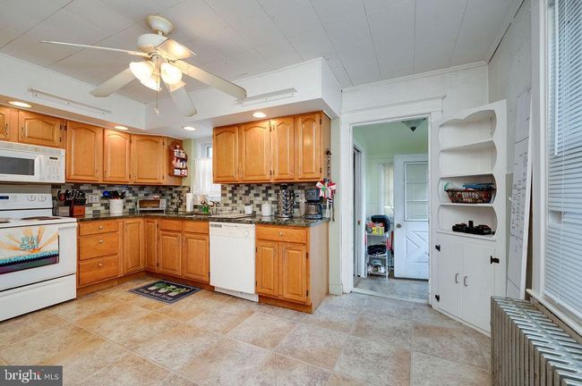 130 W Poplar St, Home with 3 bedrooms, 2 bathrooms and null parking in FLEETWOOD PA | Image 18
