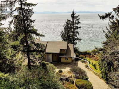 2588 Seaside Dr, House other with 3 bedrooms, 3 bathrooms and 5 parking in Shirley BC | Image 1