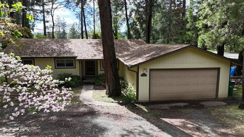 13608 Day Rd, Grass Valley, CA, 95945-9695 | Card Image