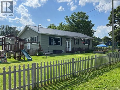 {{alt}} | Card Image