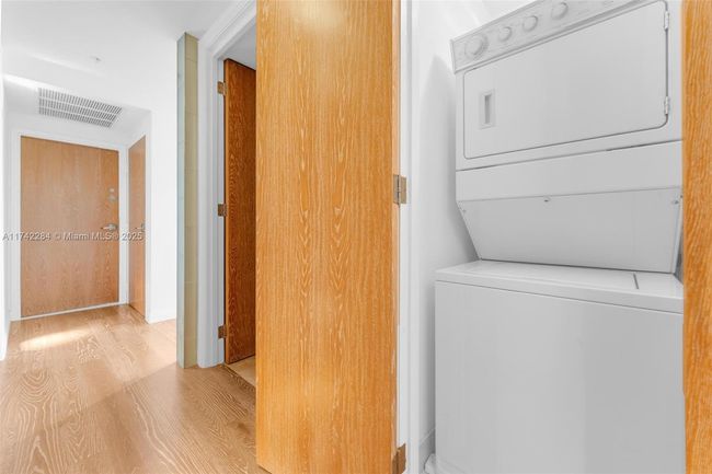 APT-2011 - 19400 Turnberry Way, Condo with 3 bedrooms, 3 bathrooms and null parking in Aventura FL | Image 36