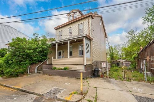 3115 Shadeland Ave, Pittsburgh, PA, 15212-2476 | Card Image