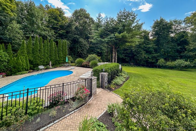 10 Edna Ct, House other with 4 bedrooms, 5 bathrooms and 10 parking in Brookfield CT | Image 21