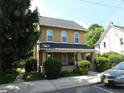 1352 Main St, HELLERTOWN, PA, 18055-1323 | Card Image
