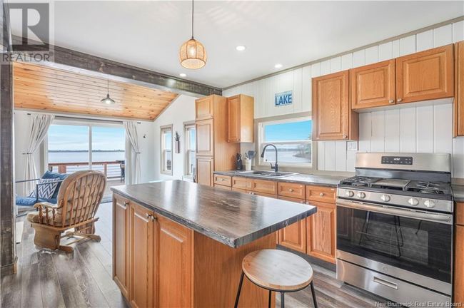 466 Cumberland Point Rd, Home with 4 bedrooms, 2 bathrooms and null parking in Cumberland Bay NB | Image 8