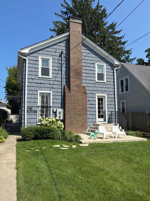 111 Pleasant Ave, Highwood, IL, 60040-1814 | Card Image