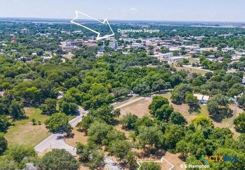 8 E Hampton Dr, Seguin, TX, 78155-6557 | Card Image