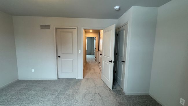 29977 Center St, Condo with 2 bedrooms, 3 bathrooms and null parking in New Hudson MI | Image 15