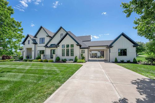 127 Meadow Ridge Dr, Nicholasville, KY, 40356-6901 | Card Image