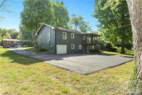 1110 W 24th St S, Independence, MO, 64052-3202 | Card Image