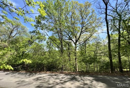 1032 Chesterfield Forest Dr, Wildwood, MO, 63005-4216 | Card Image