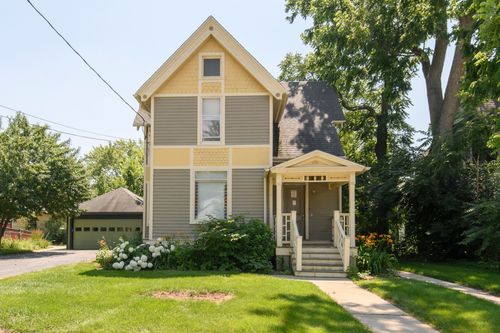 209 Wright St, Waukesha, WI, 53186-5531 | Card Image