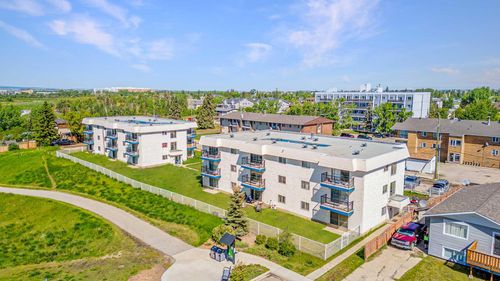 305-10505 103 Street, Grande Prairie, AB, T8V3N5 | Card Image