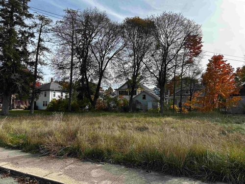 3 Storer St, Sanford, ME, 04073-3383 | Card Image