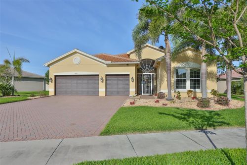 5073 Stone Harbor Cir, WIMAUMA, FL, 33598-4053 | Card Image