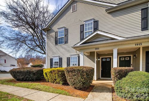 1911 Flushing Ct, Charlotte, NC, 28215-4287 | Card Image