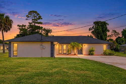 117 Poinciana Rd, Edgewater, FL, 32141-7211 | Card Image