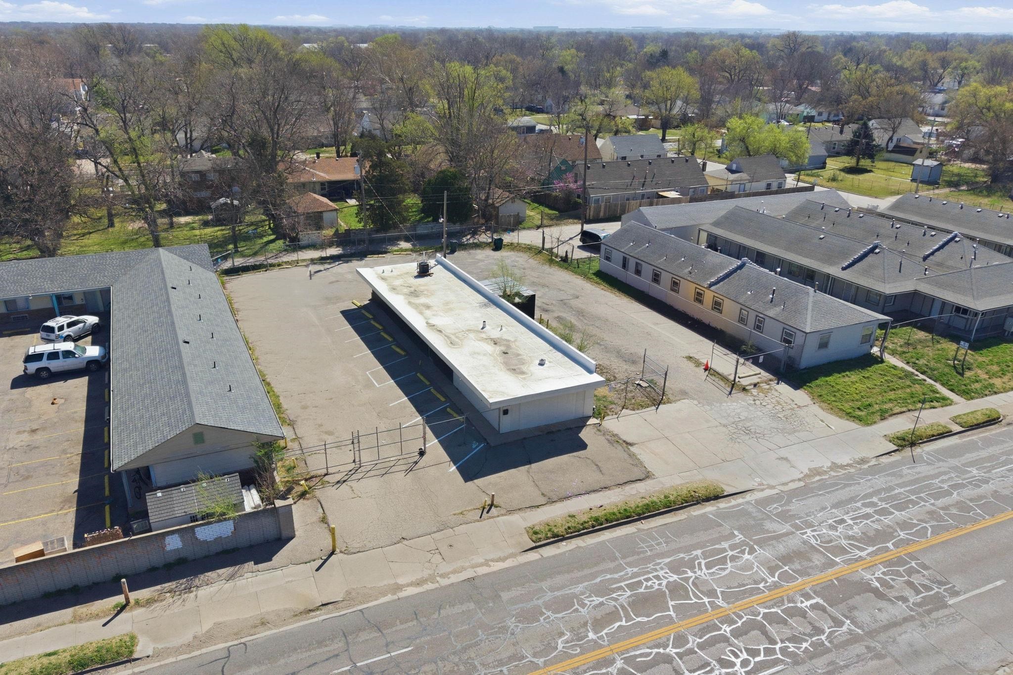 2032 S Broadway Ave, Wichita, KS