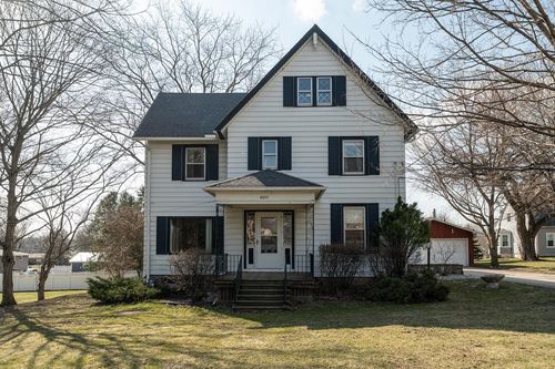 4055 S 103rd Street, Greenfield, WI, 53228 | Card Image