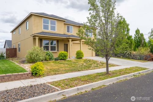 709 S Taft St, Moses Lake, WA, 98837-7802 | Card Image