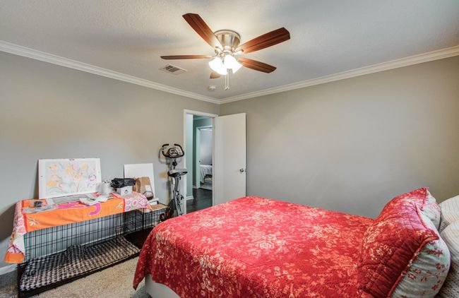 9818 Emnora Ln, House other with 4 bedrooms, 2 bathrooms and 2 parking in Houston TX | Image 24