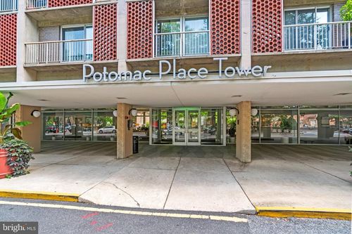 apt-n123-800 4th St Sw, WASHINGTON, DC, 20024-3025 | Card Image