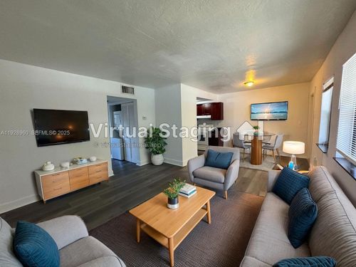 apt-17-1525 Ne 135th St, North Miami, FL, 33161-4418 | Card Image