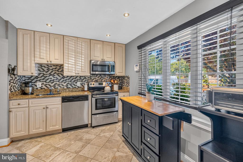 Residential in GAITHERSBURG 4