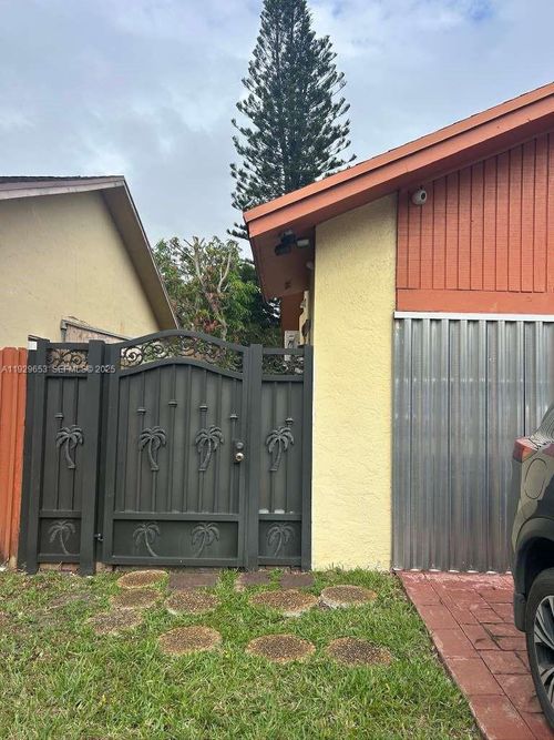 12945-12945 Sw 116th St, Miami, FL, 33186-4735 | Card Image