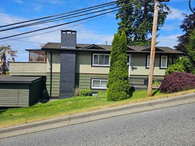 1349 Oxford St, House other with 2 bedrooms, 2 bathrooms and 4 parking in White Rock BC | Image 1