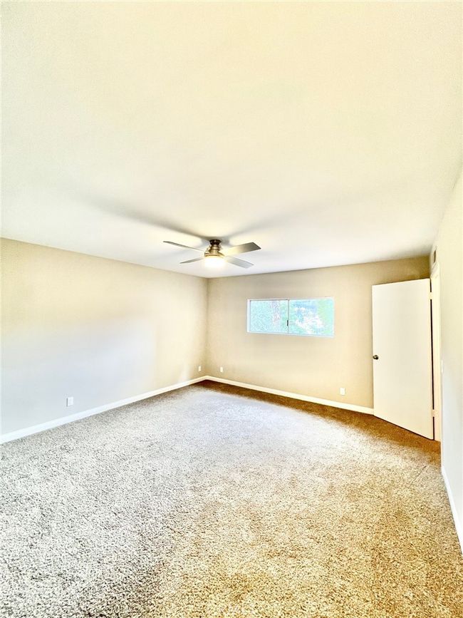 64 Avalon Terrace Rd, Condo with 2 bedrooms, 3 bathrooms and 1 parking in Avalon CA | Image 30