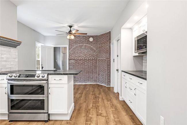 27 Peeptoad Rd, House other with 5 bedrooms, 2 bathrooms and 9 parking in Scituate RI | Image 5
