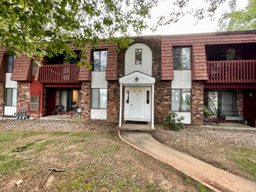 5c-25 Woodsedge Drive, Newington, CT, 06111 | Card Image
