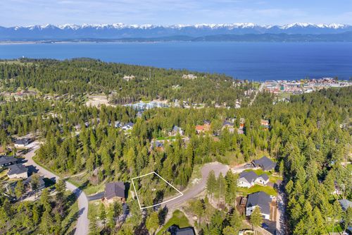109 Bay Ct, Lakeside, MT, 59922-7734 | Card Image
