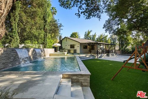 4615 Orange Knoll Ave, La Canada Flintridge, CA, 91011 | Card Image