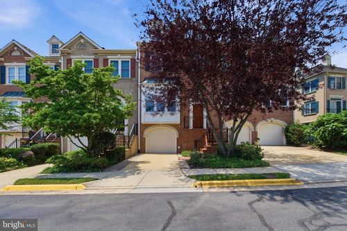 6323 Barcroft Mews Dr, FALLS CHURCH, VA, 22041-1239 | Card Image