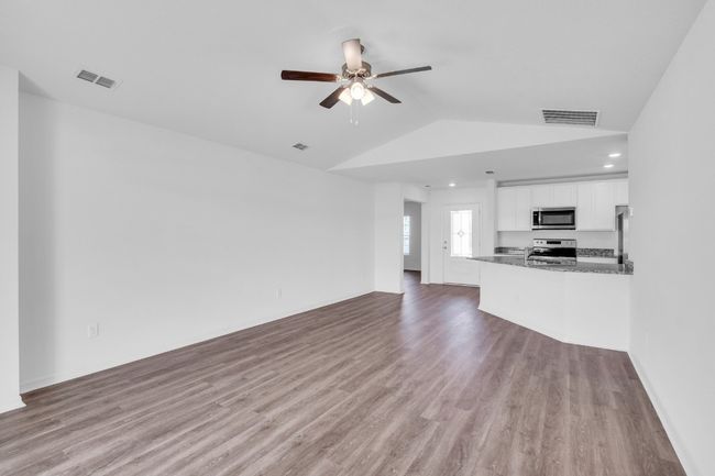37119 Whippoorwill Ct, Home with 3 bedrooms, 2 bathrooms and null parking in Hilliard FL | Image 12