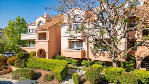 483-18103 Erik Ct, Canyon Country, CA, 91387-4914 | Card Image