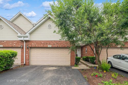 561 Goodwin Dr, Bolingbrook, IL, 60440-2079 | Card Image