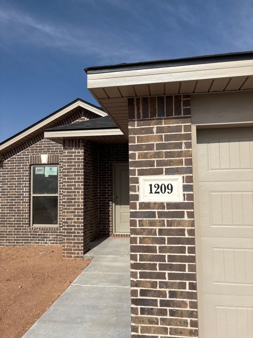1209 Cottonwood Ave, Wolfforth, TX, 79382-2191 | Card Image